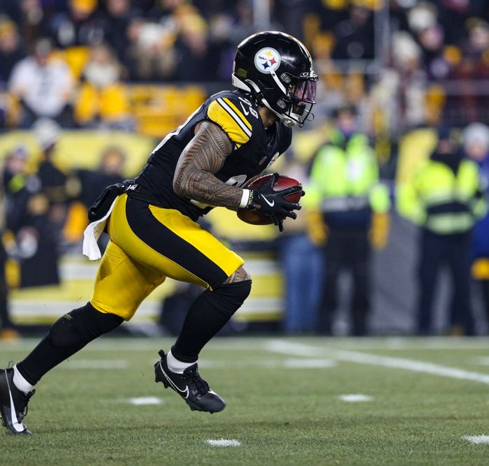 If you're looking for a daily football bet, you're in business. We've got your NFL picks for today and we're giving you predictions everyday.