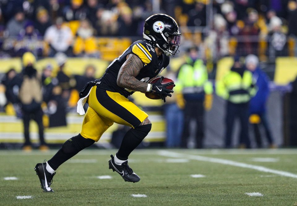 If you're looking for a daily football bet, you're in business. We've got your NFL picks for today and we're giving you predictions everyday.
