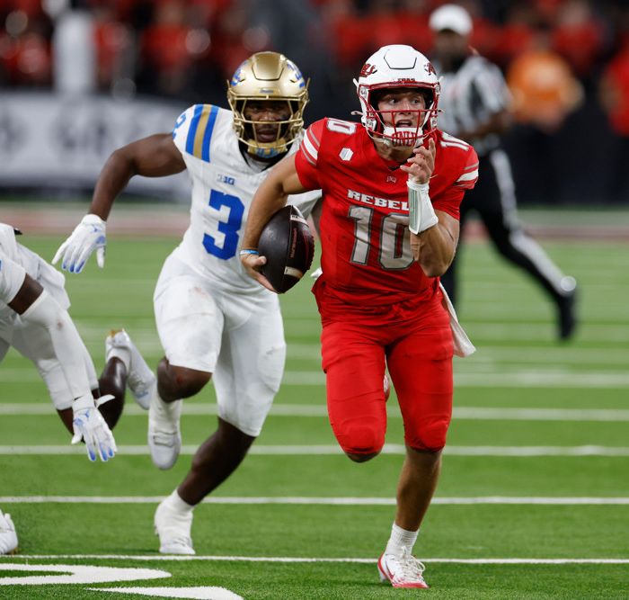 College Football Best Bets: Week 1 Player Props