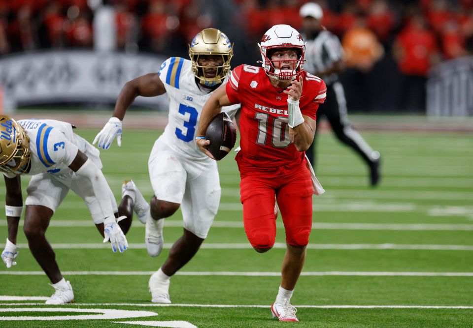 College Football Best Bets: Week 1 Player Props