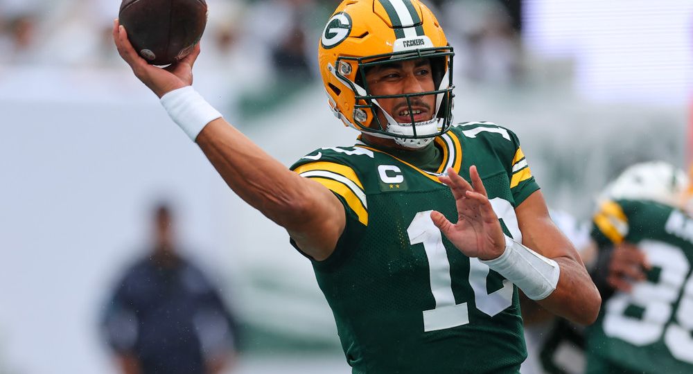 If you're looking for a daily football bet, you're in business. We've got your NFL picks for today and we're giving you predictions everyday.
