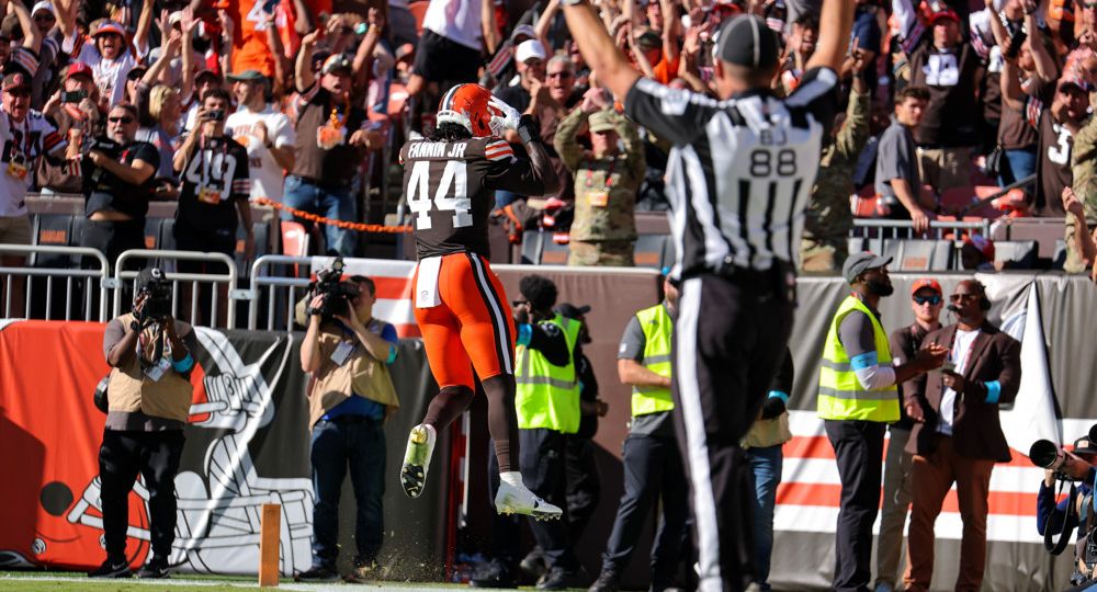 If you're looking for a daily football bet, you're in business. We've got your NFL picks for today and we're giving you predictions everyday.