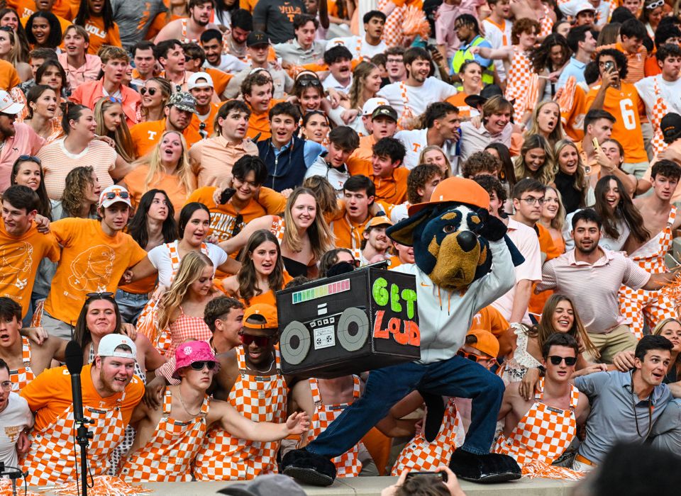 Texas vs Tennessee Picks, Prediction, Best Bets, and Preview