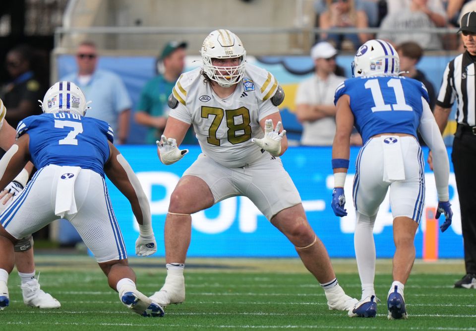 If you're looking for a daily football bet, you're in business. We've got your NCAA picks for today and we're giving you predictions everyday.