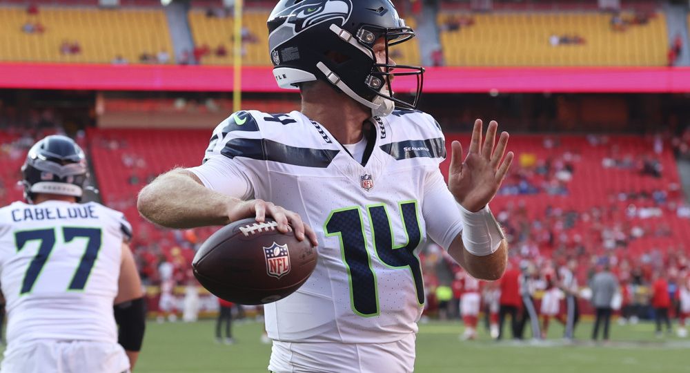 If you're looking for a daily football bet, you're in business. We've got your NFL picks for today and we're giving you predictions everyday.