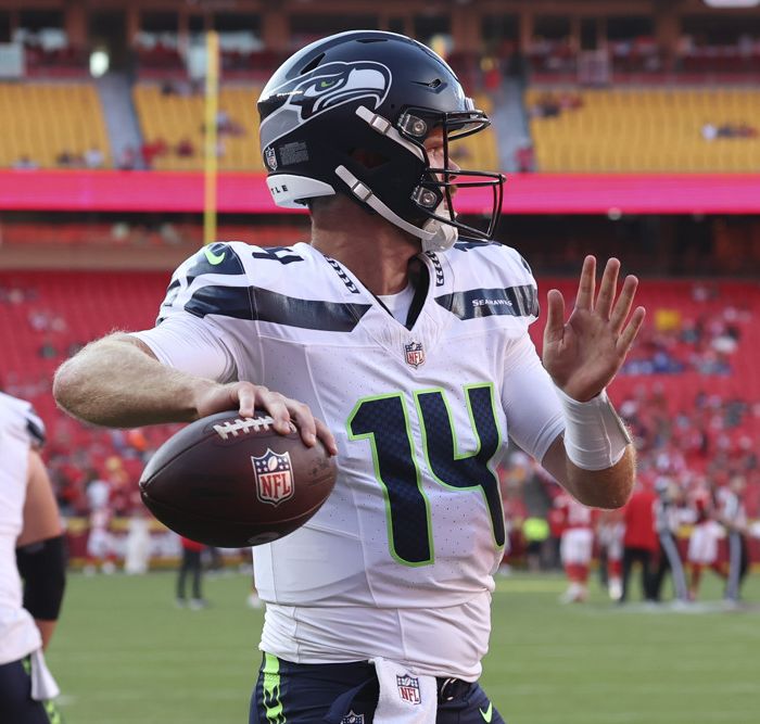If you're looking for a daily football bet, you're in business. We've got your NFL picks for today and we're giving you predictions everyday.