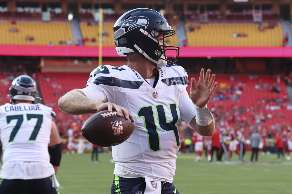 If you're looking for a daily football bet, you're in business. We've got your NFL picks for today and we're giving you predictions everyday.