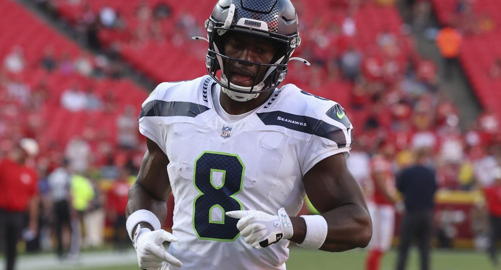 If you're looking for a daily football bet, you're in business. We've got your NFL picks for today and we're giving you predictions everyday.