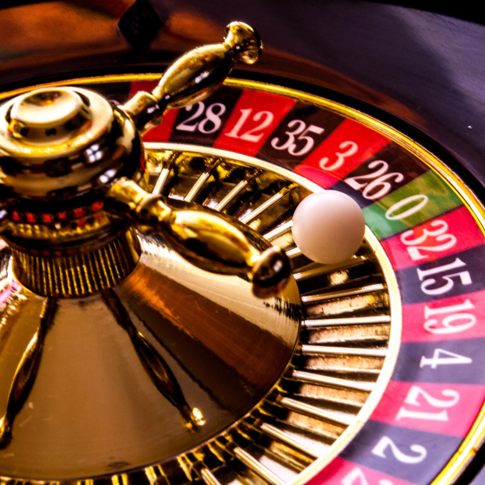 Roulette Wheel Shopping: European VS American VS Lightning Roulette