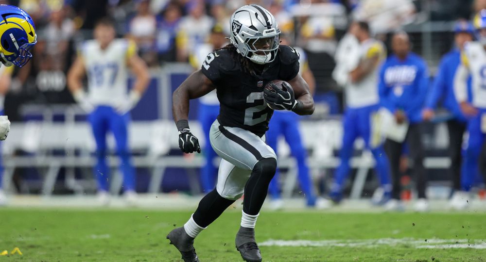 If you're looking for a daily football bet, you're in business. We've got your NFL picks for today and we're giving you predictions everyday.