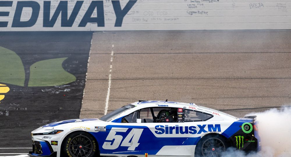 NASCAR Picks, Odds, and Best Bets: Xfinity 500 at Martinsville Speedway