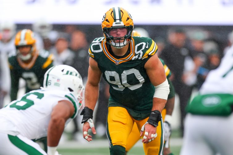 If you're looking for a daily football bet, you're in business. We've got your NFL picks for today and we're giving you predictions everyday.