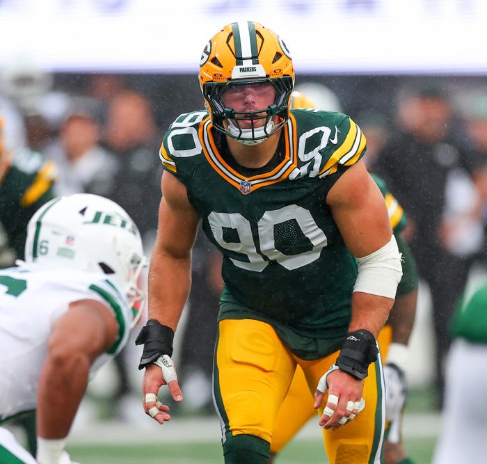 If you're looking for a daily football bet, you're in business. We've got your NFL picks for today and we're giving you predictions everyday.