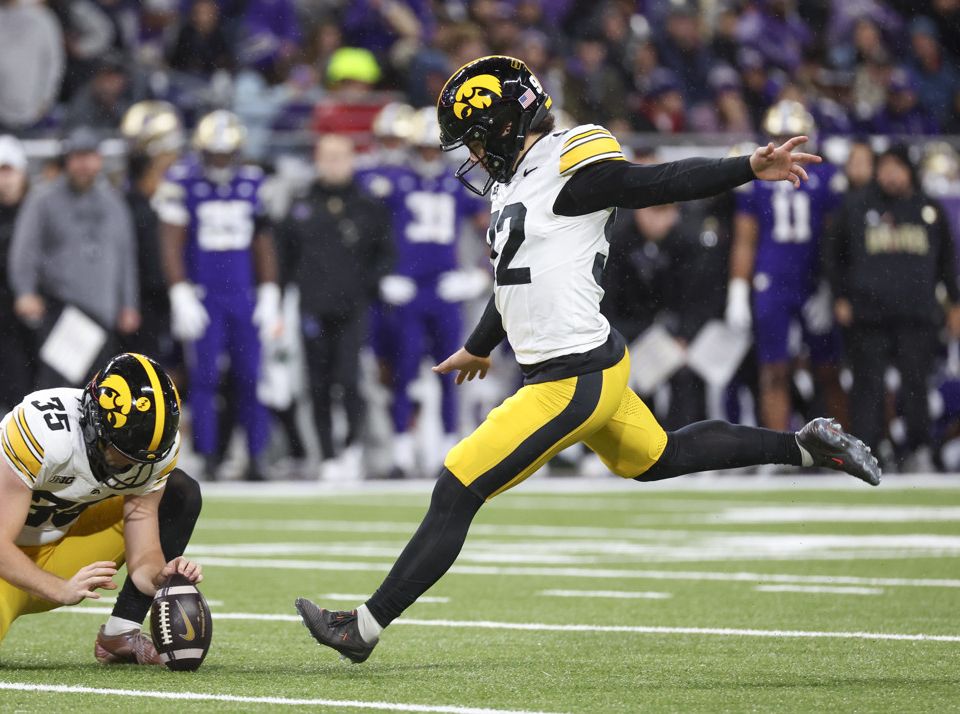 college football betting analysis | Week 9 | Iowa Hawkeyes
