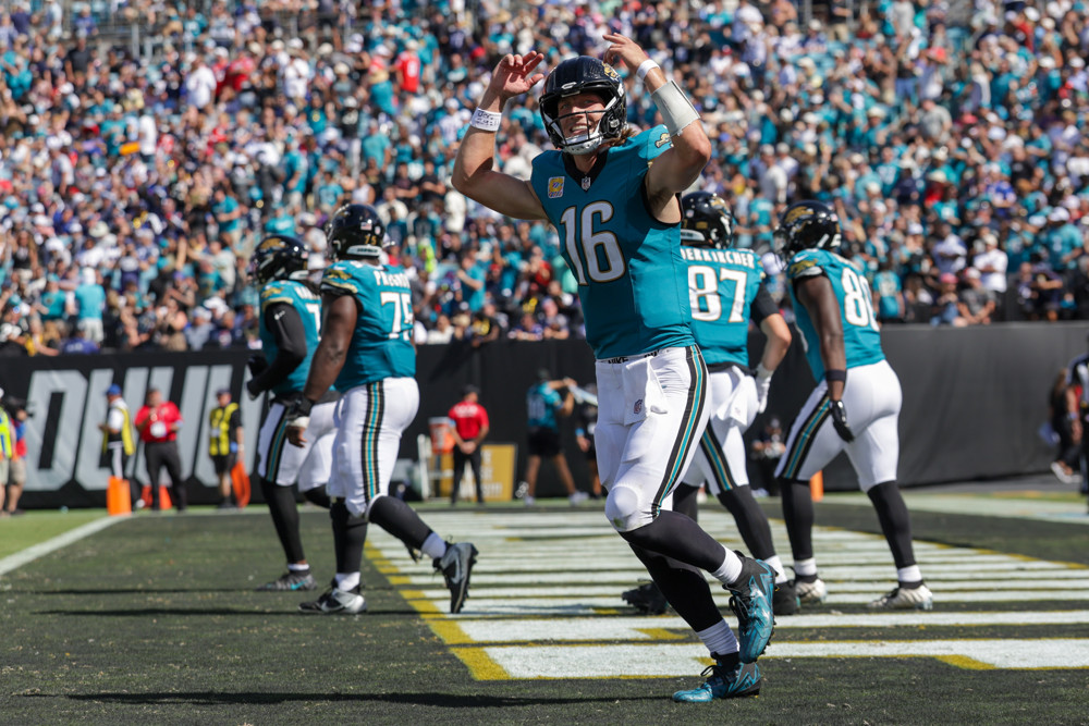 If you're looking for a daily football bet, you're in business. We've got your NFL picks for today and we're giving you predictions everyday.