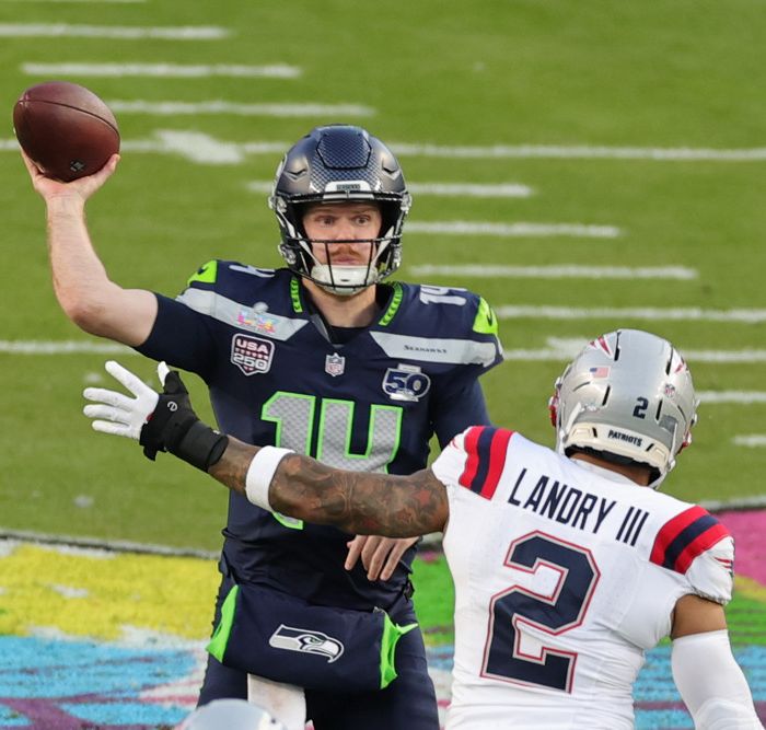 If you're looking for a daily football bet, you're in business. We've got your NFL picks for today and we're giving you predictions everyday.