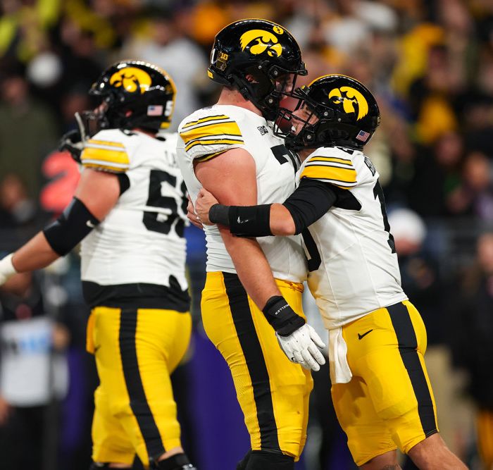 College Football Pick Of The Day (October 21st): NCAA Week 8 Spread Pick